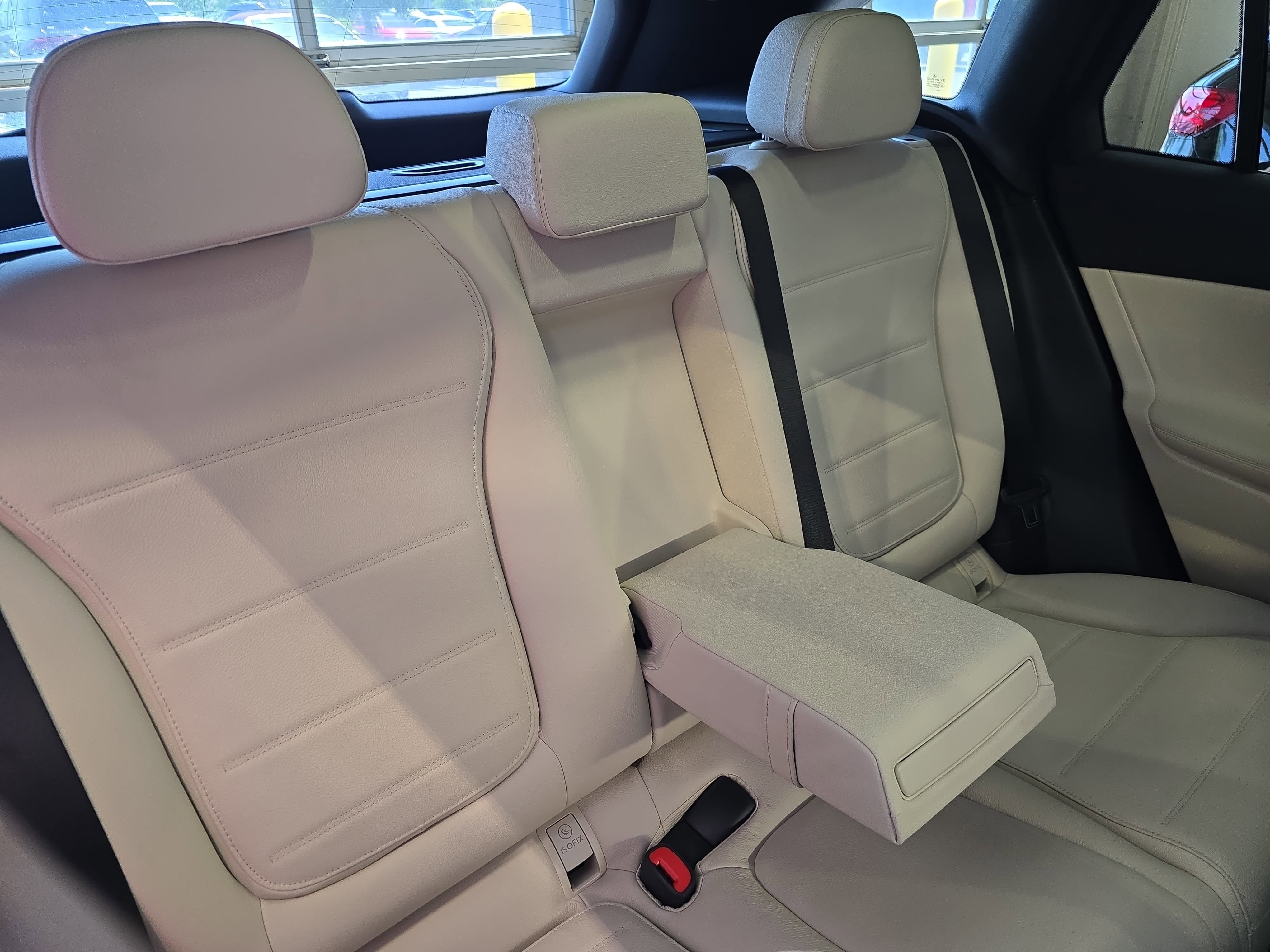 New 2026 Cirrus Silver Metallic Mercedes-Benz GLC300 image 12