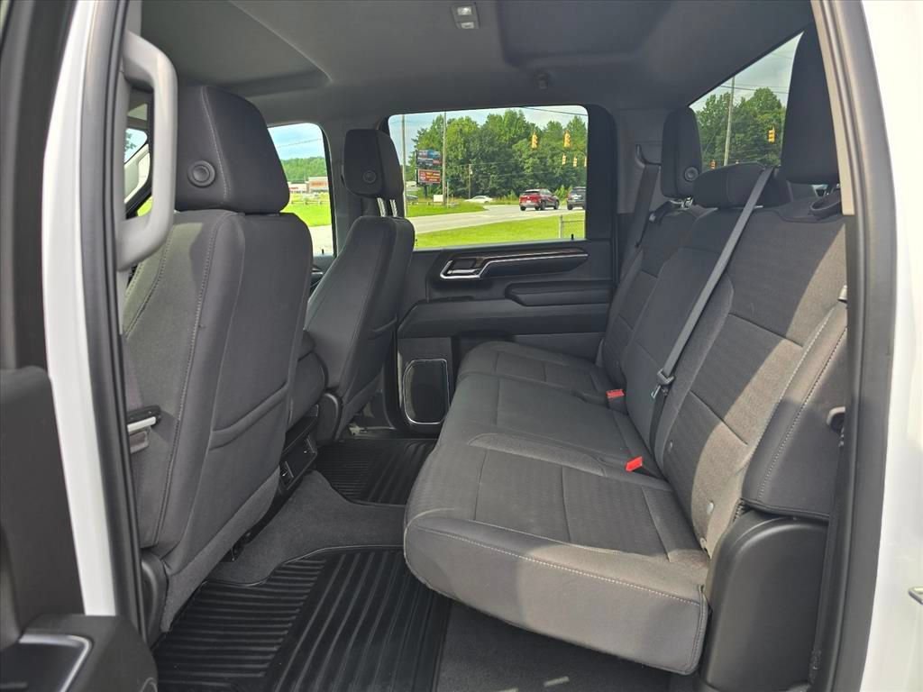 Used 2024 Summit White Chevrolet LT image 10