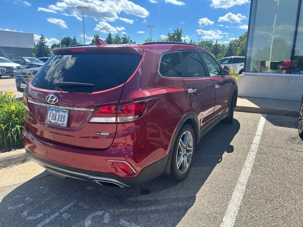 Used 2018 Red Hyundai SE Ultimate image 6