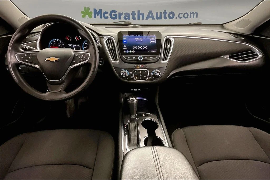 Used 2020 Gray Chevrolet LT image 21