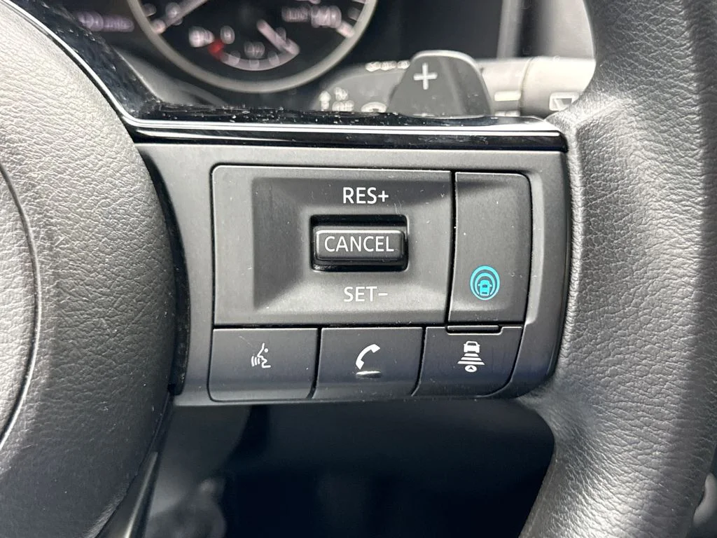 Used 2021 Super Black Nissan SV image 28