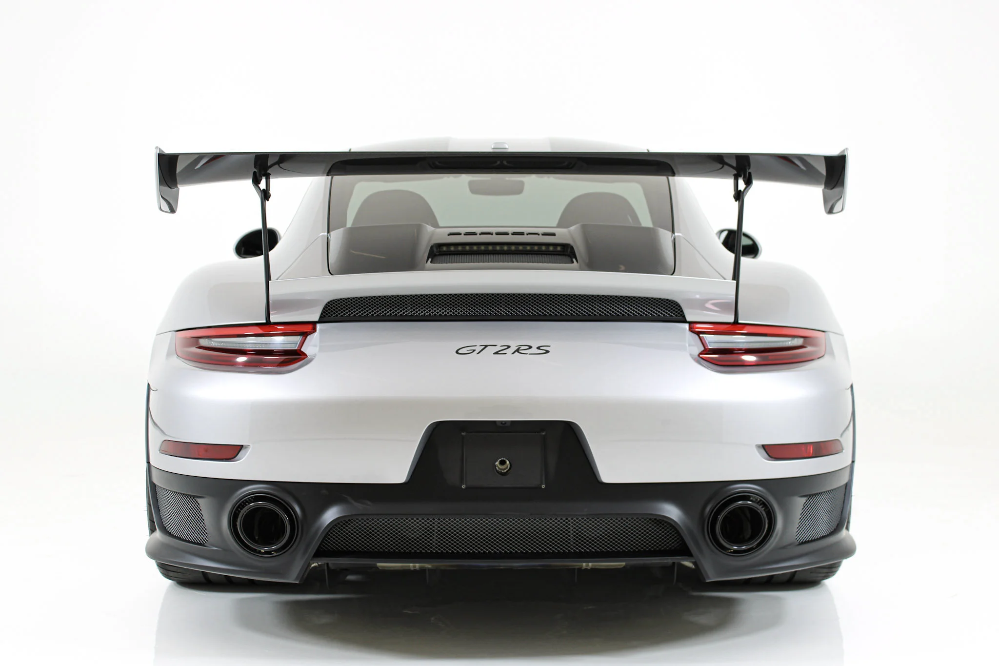 Used 2018 Silver Porsche GT2 RS Coupe image 6