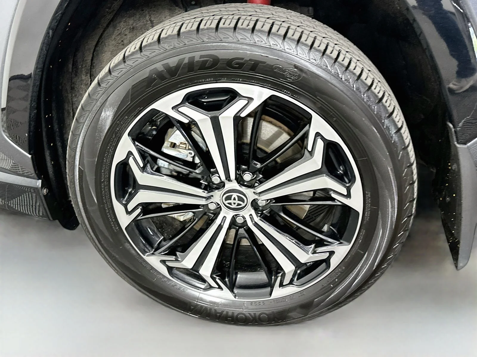 Used 2025 Midnight Black Metallic Toyota XSE image 33