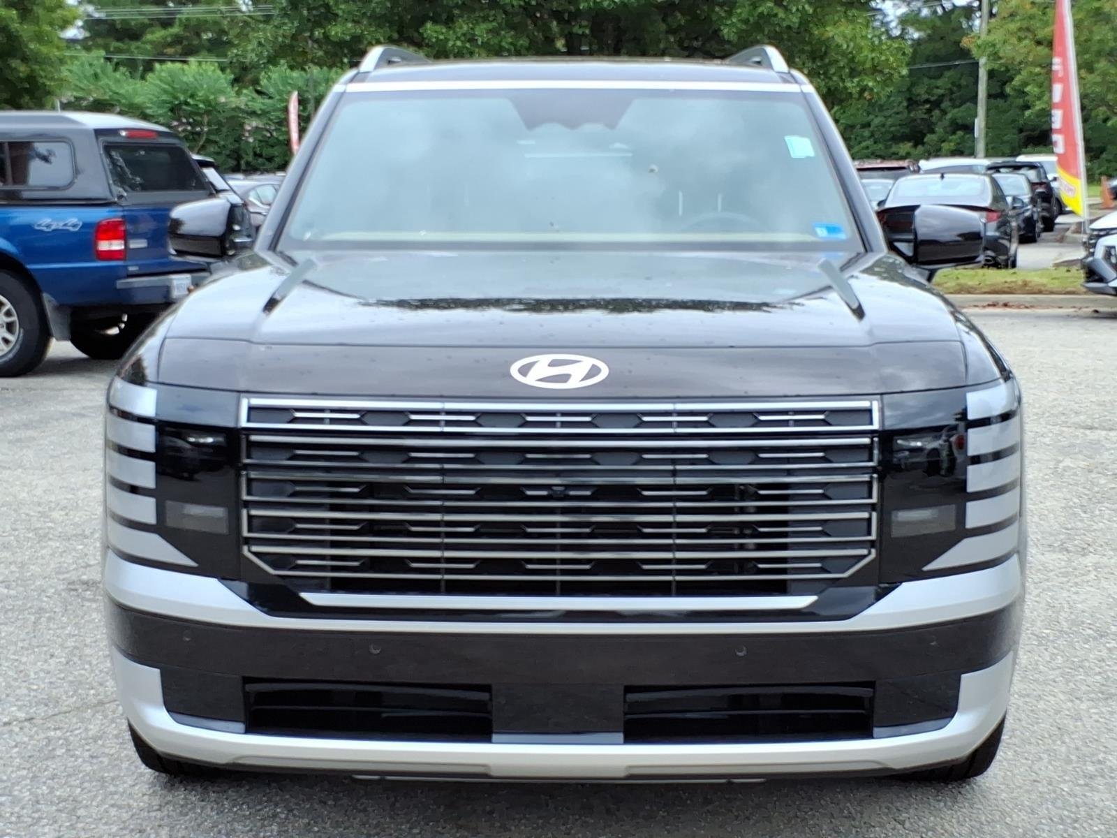 New 2027 MAROON HYUNDAI CALLI image 3