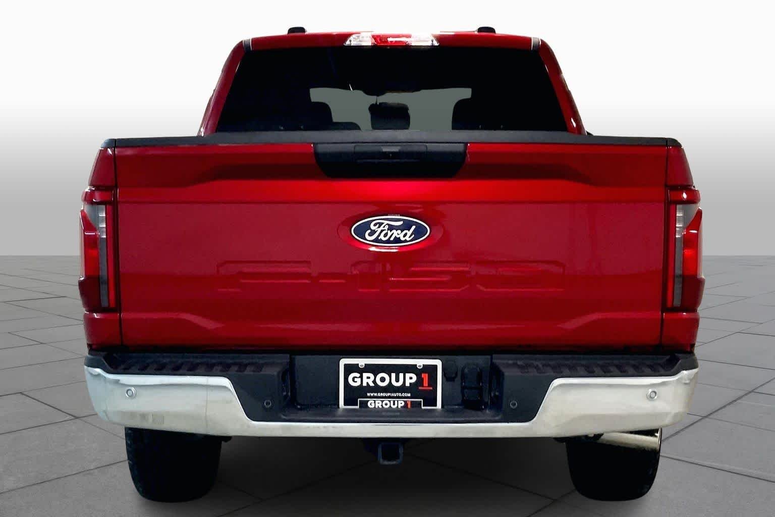 Used 2025 Rapid Red Metallic Tinted Clearcoat Ford XLT image 6