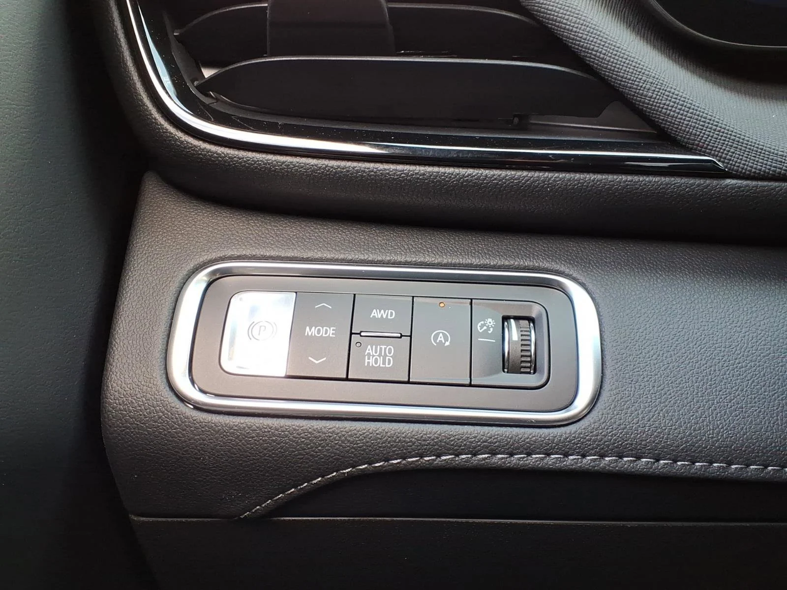 2026 Buick Enclave Sport Touring - Photo 25