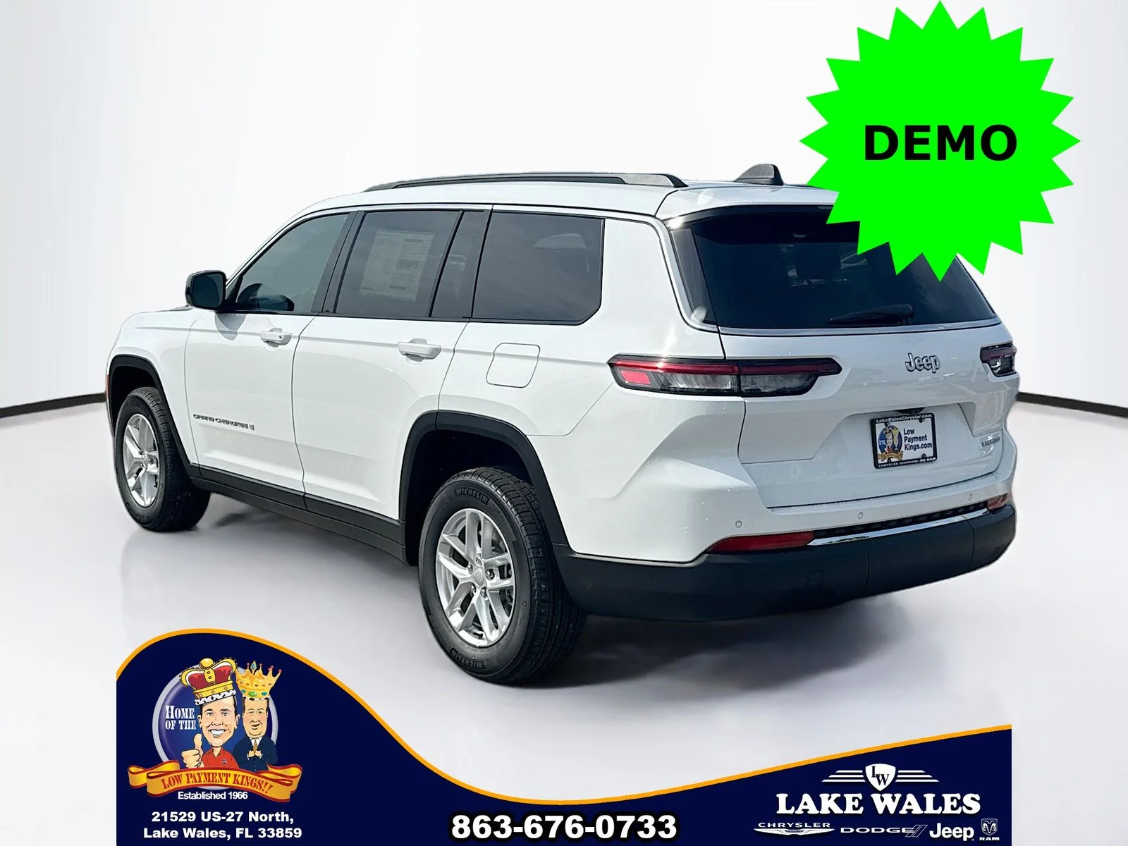 New 2026 Bright White Clear-Coat Exterior Paint Jeep Laredo image 4