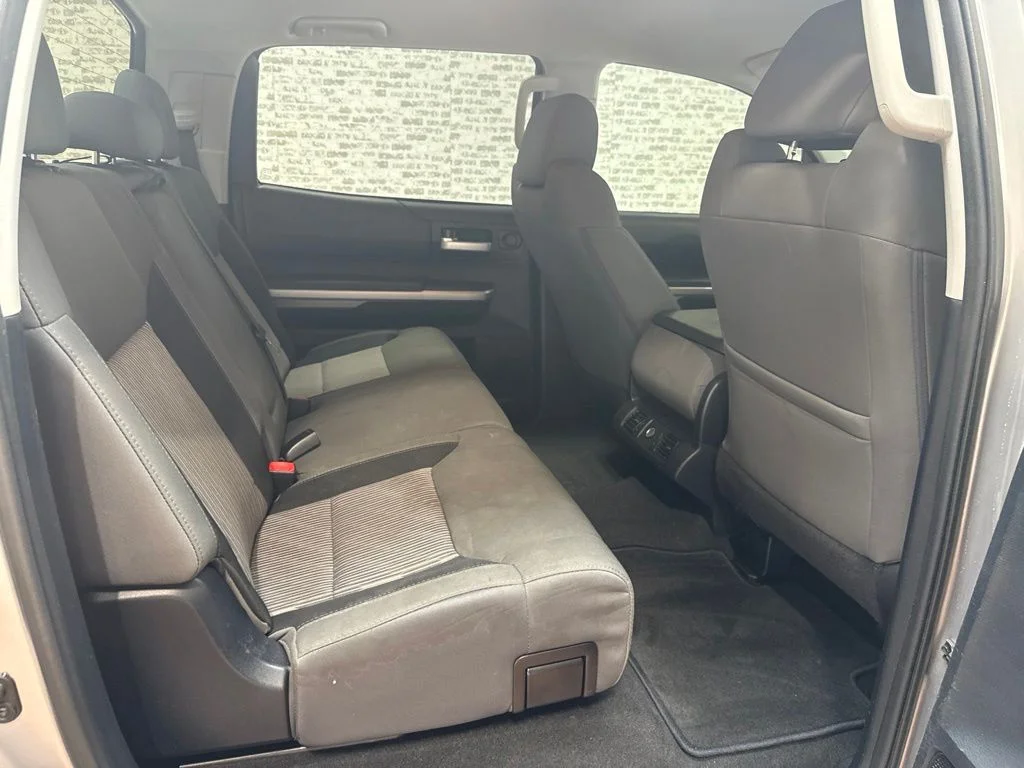 Used 2014 Silver Sky Metallic Toyota SR5 image 11