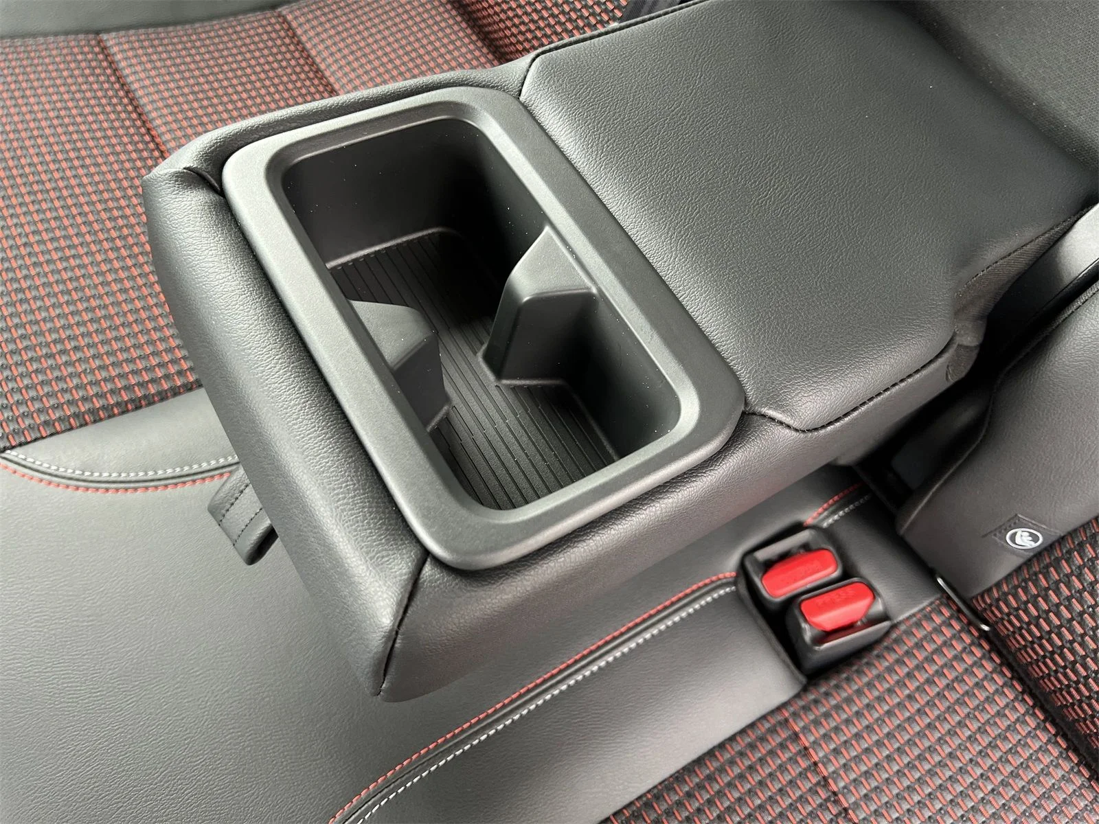 2025 Nissan Kicks SR - Photo 22