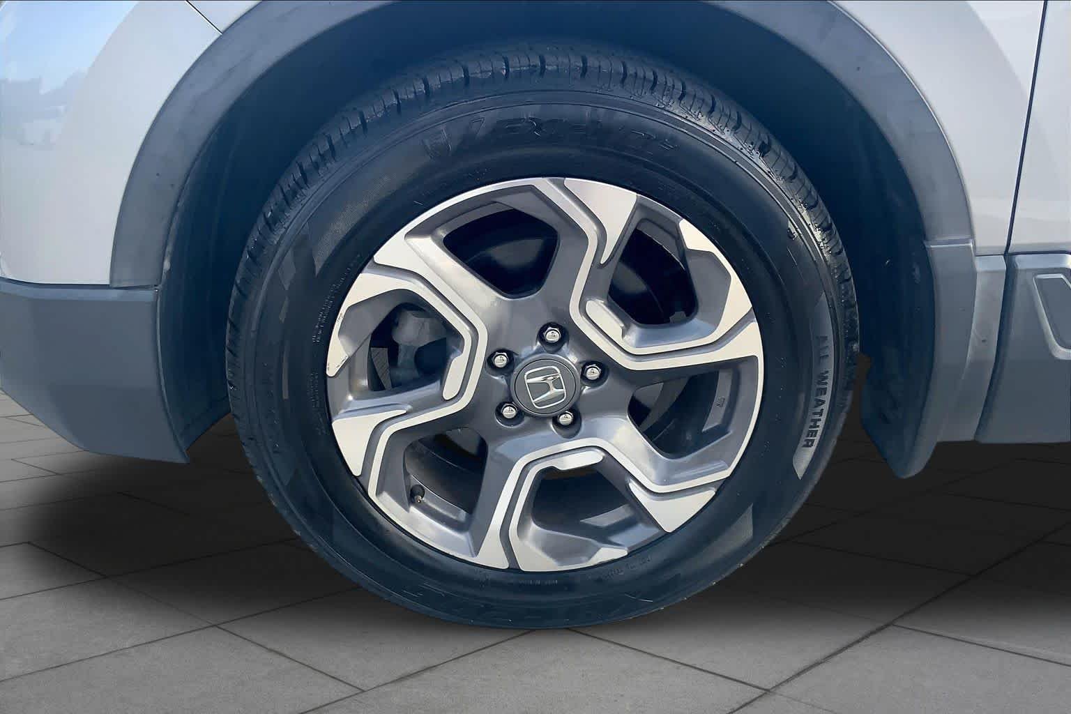 Used 2017 Lunar Silver Metallic Honda EX image 10