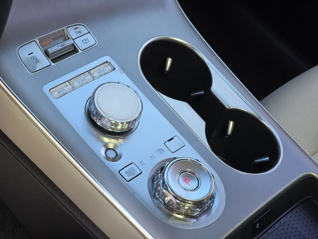 New 2026 White Genesis 2.5T Advanced image 17