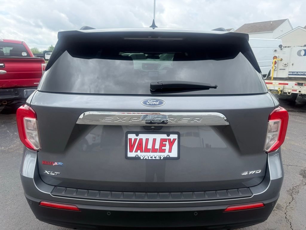 Used 2024 Gray Ford XLT image 10