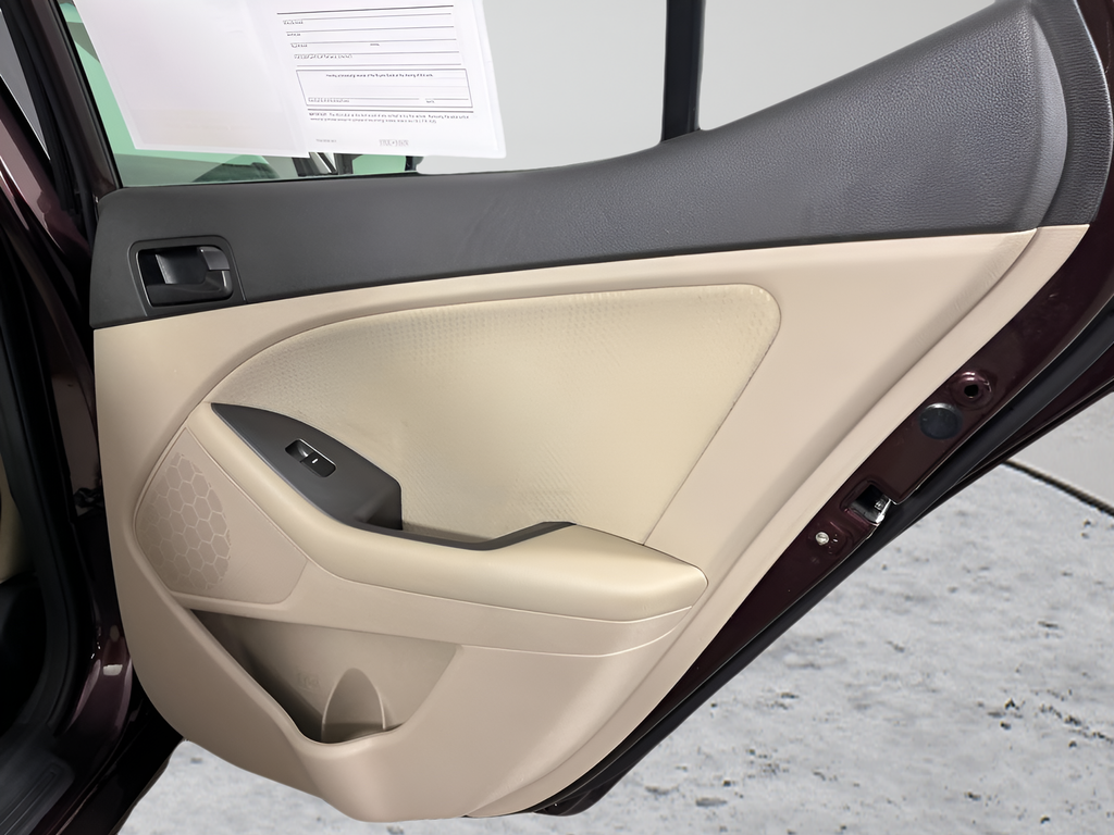2014 Kia Optima LX - Photo 13