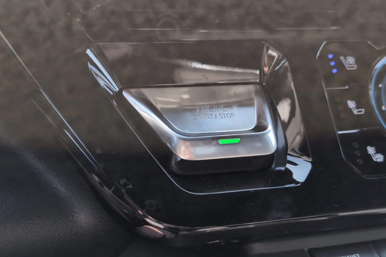 New 2026 Sterling Metallic GMC AT4 image 22