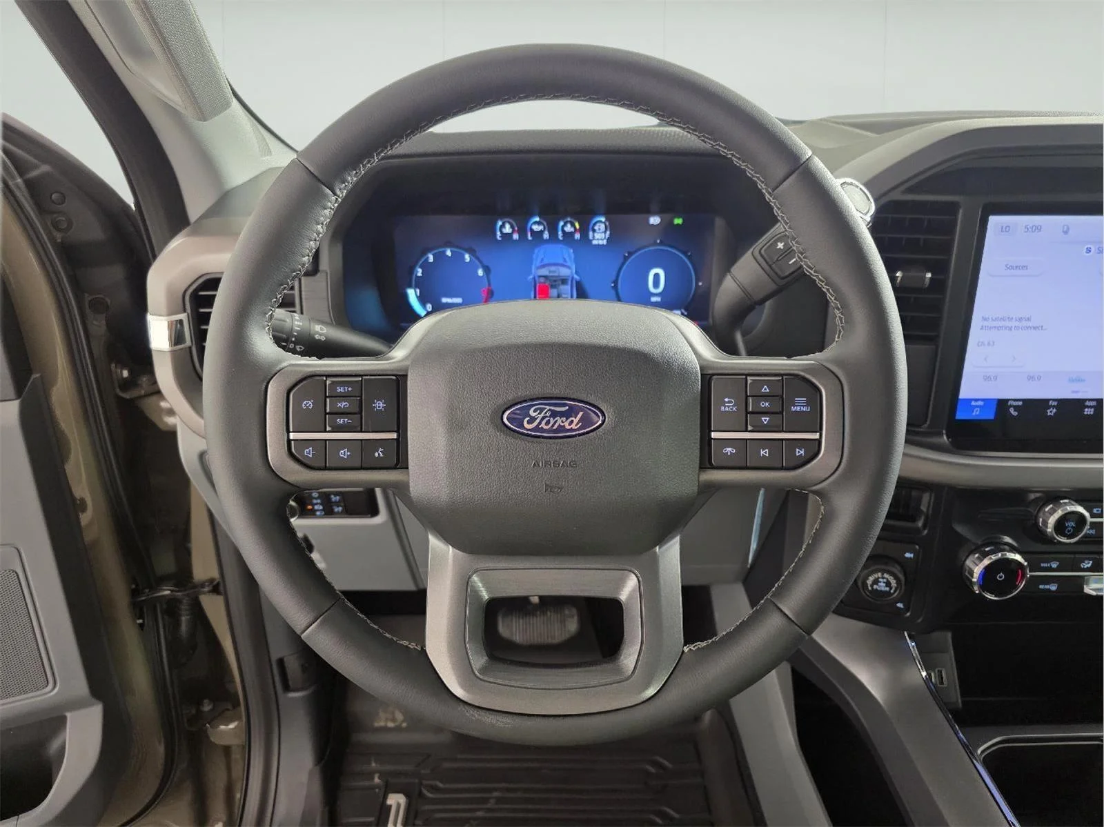Used 2026 Marsh Gray Ford XLT image 25