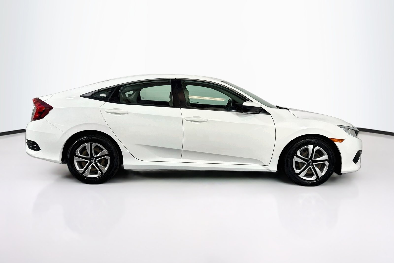 Used 2017 Taffeta White Honda LX image 4