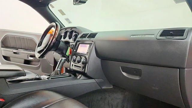Used 2014 Orange Dodge R/T Shaker image 19