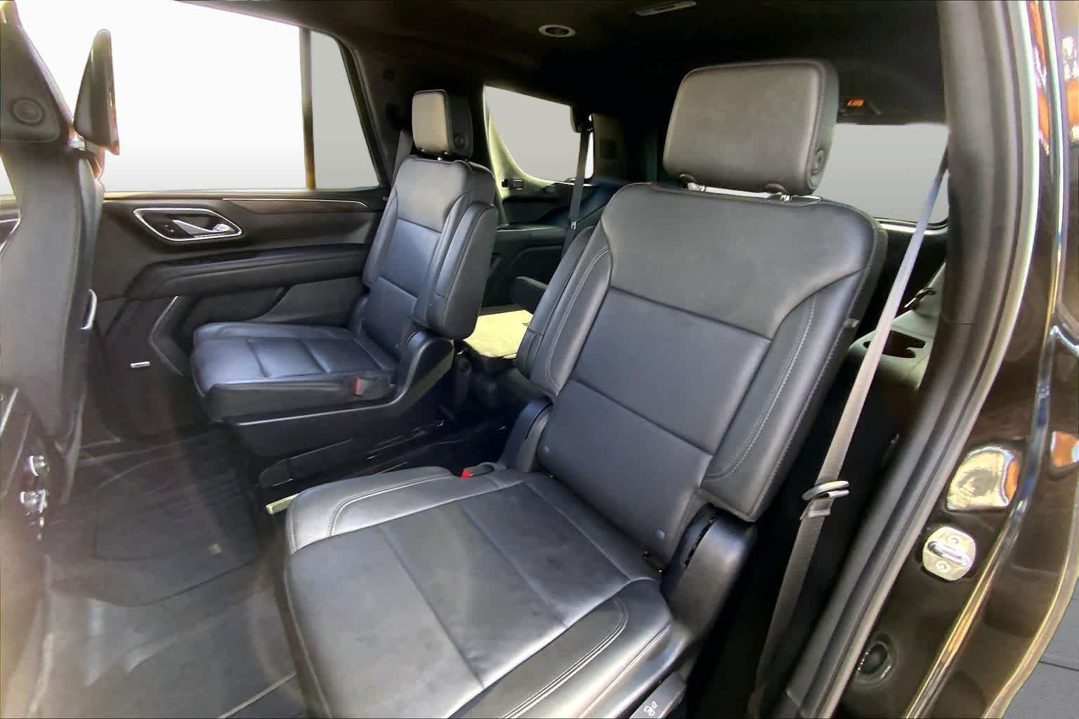 Used 2024 Black Chevrolet Z71 image 20