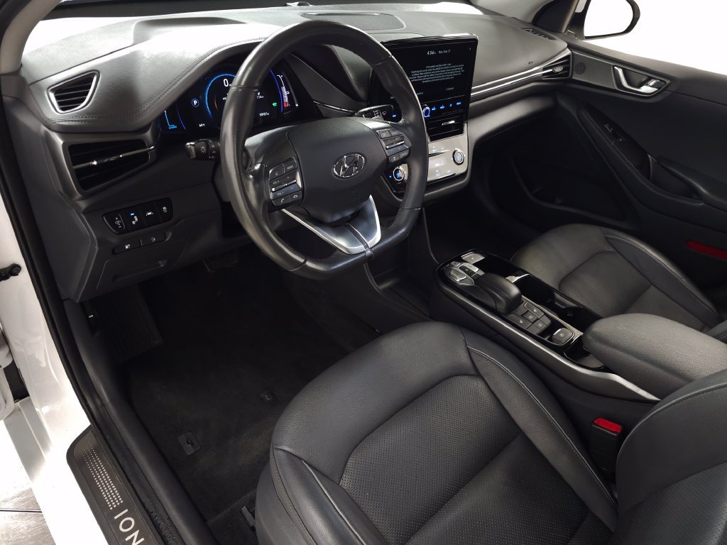 2021 Hyundai IONIQ Limited - Photo 13