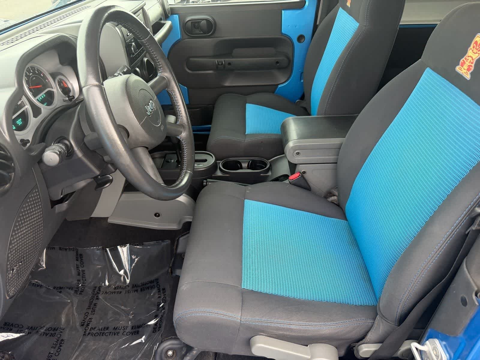 Used 2010 Surf Blue Pearl Jeep Islander image 11