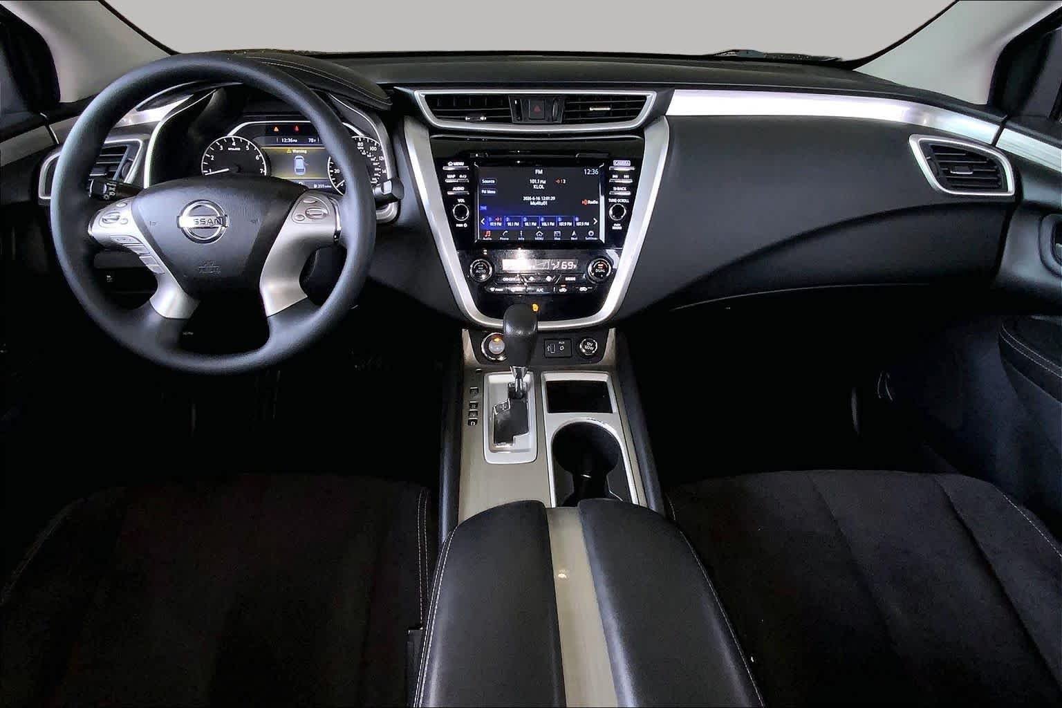 Used 2018 Magnetic Black Metallic Nissan S image 15