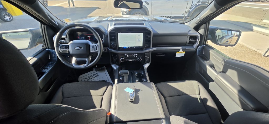 New 2026 Carbonized Gray Metallic Ford XLT image 26