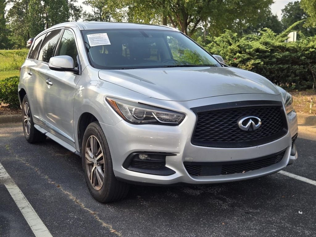 Used 2017 Silver INFINITI Base image 2