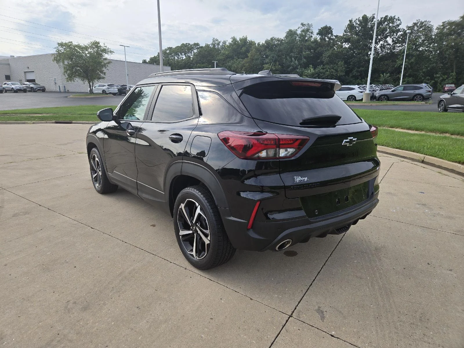 Used 2021 Mosaic Black Metallic Chevrolet RS image 6