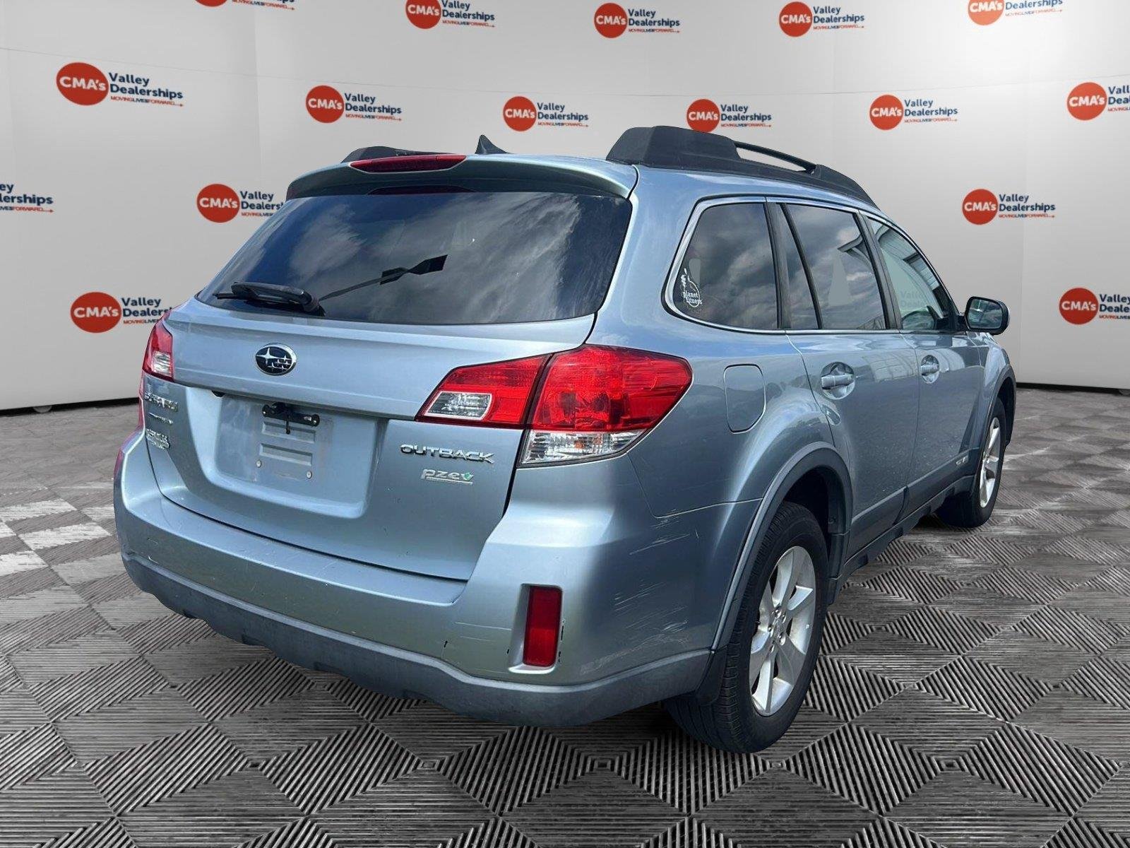 Used 2013 Ice Silver Metallic Subaru 2.5i Limited image 4