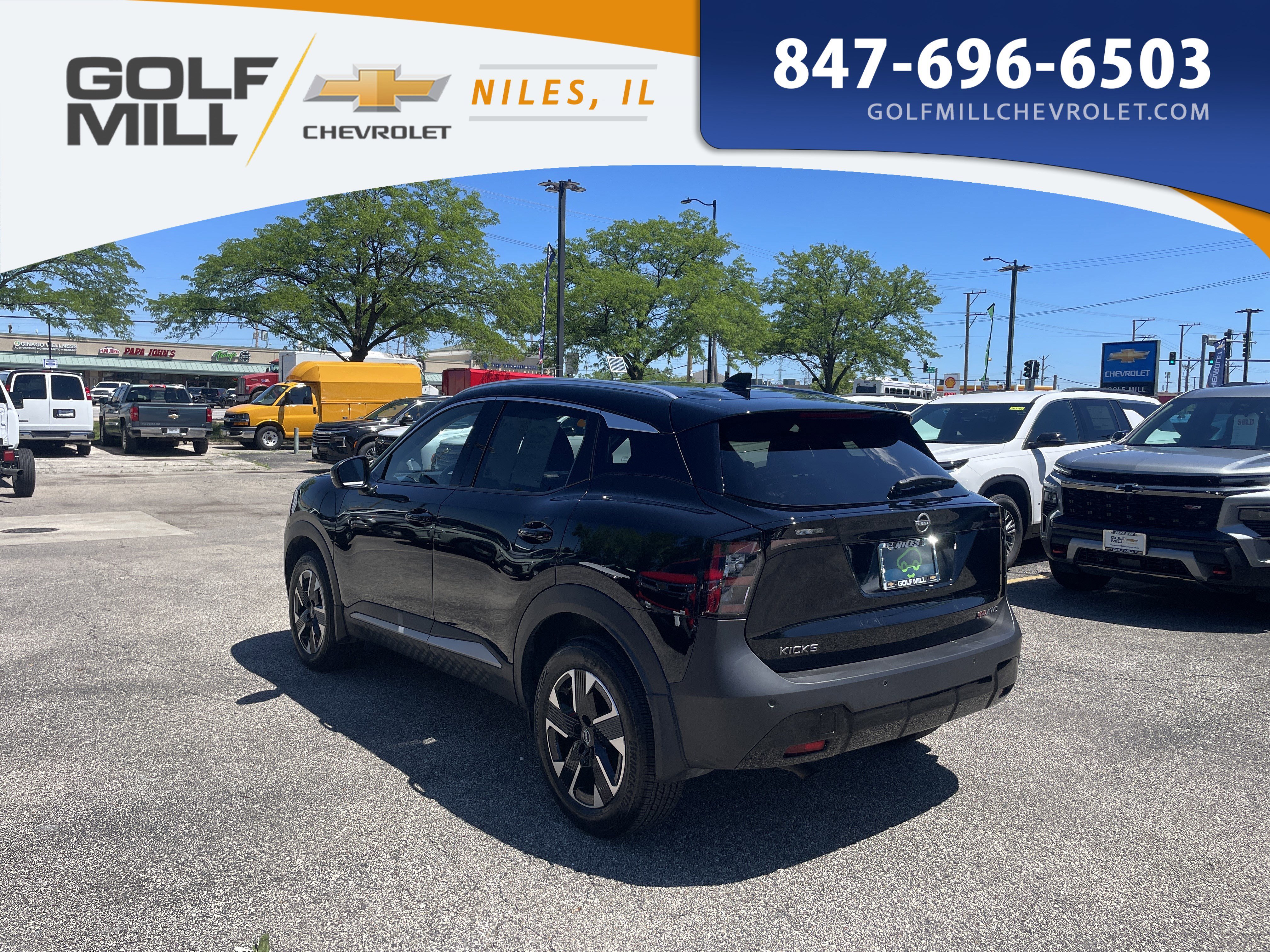 Used 2025 Super Black Nissan SR image 7