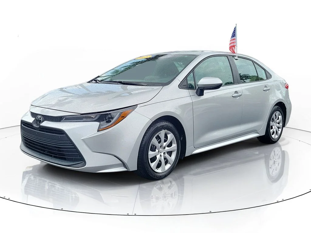 Used 2025 Silver Toyota LE image 4