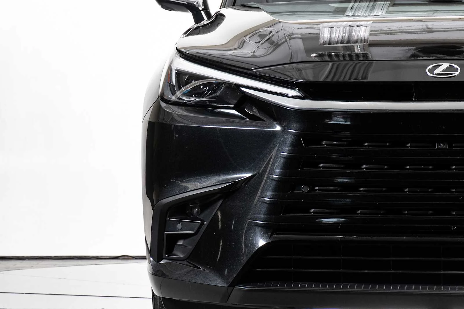 Certified Used 2025 CAVIAR Lexus Premium image 11