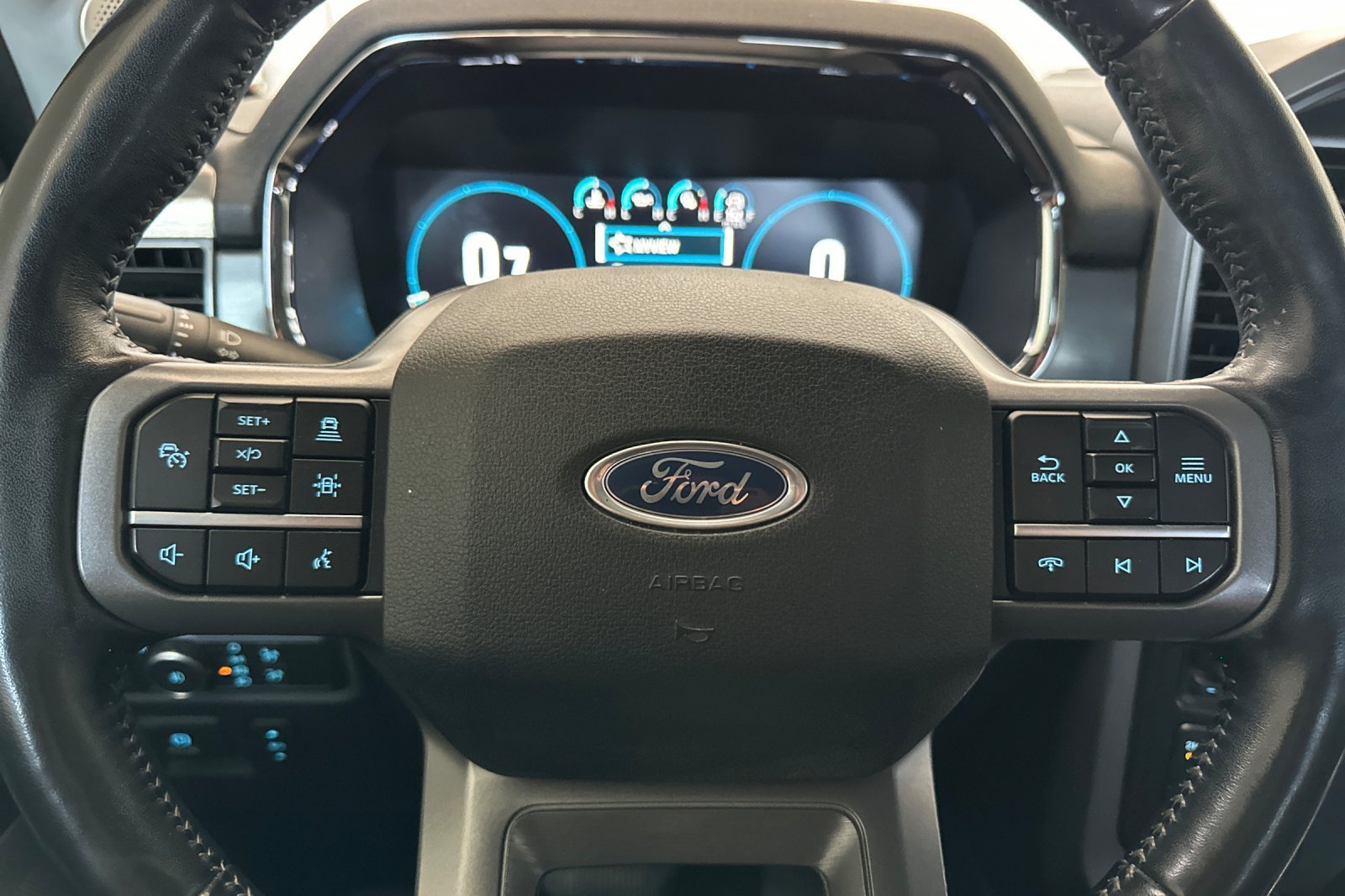 Used 2021 White Ford Lariat image 24