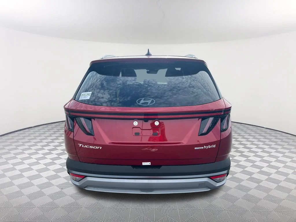 Used 2025 Red Hyundai SEL Convenience image 6