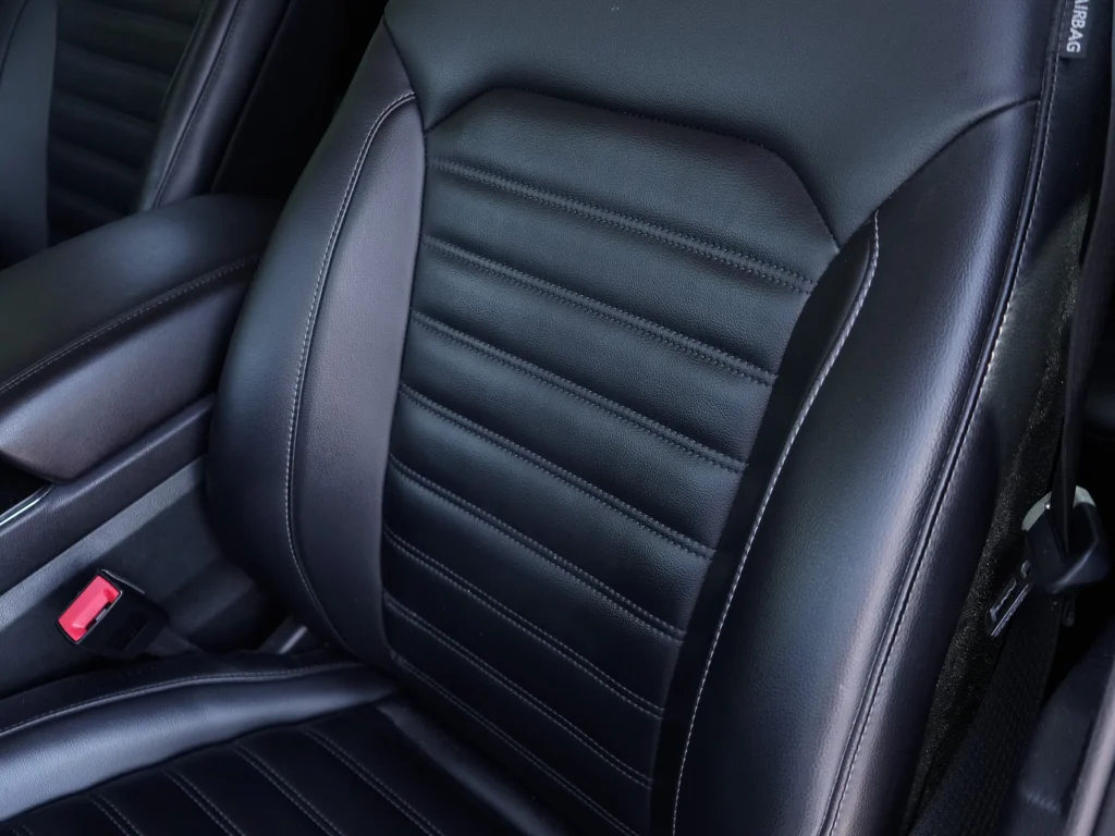Used 2022 Agate Black Metallic Ford SEL image 25
