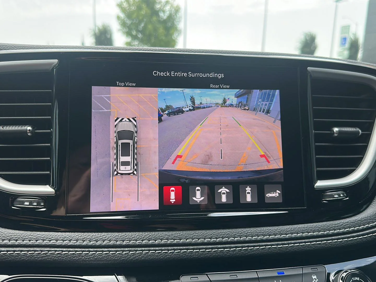 2026 Chrysler Pacifica Select - Photo 19
