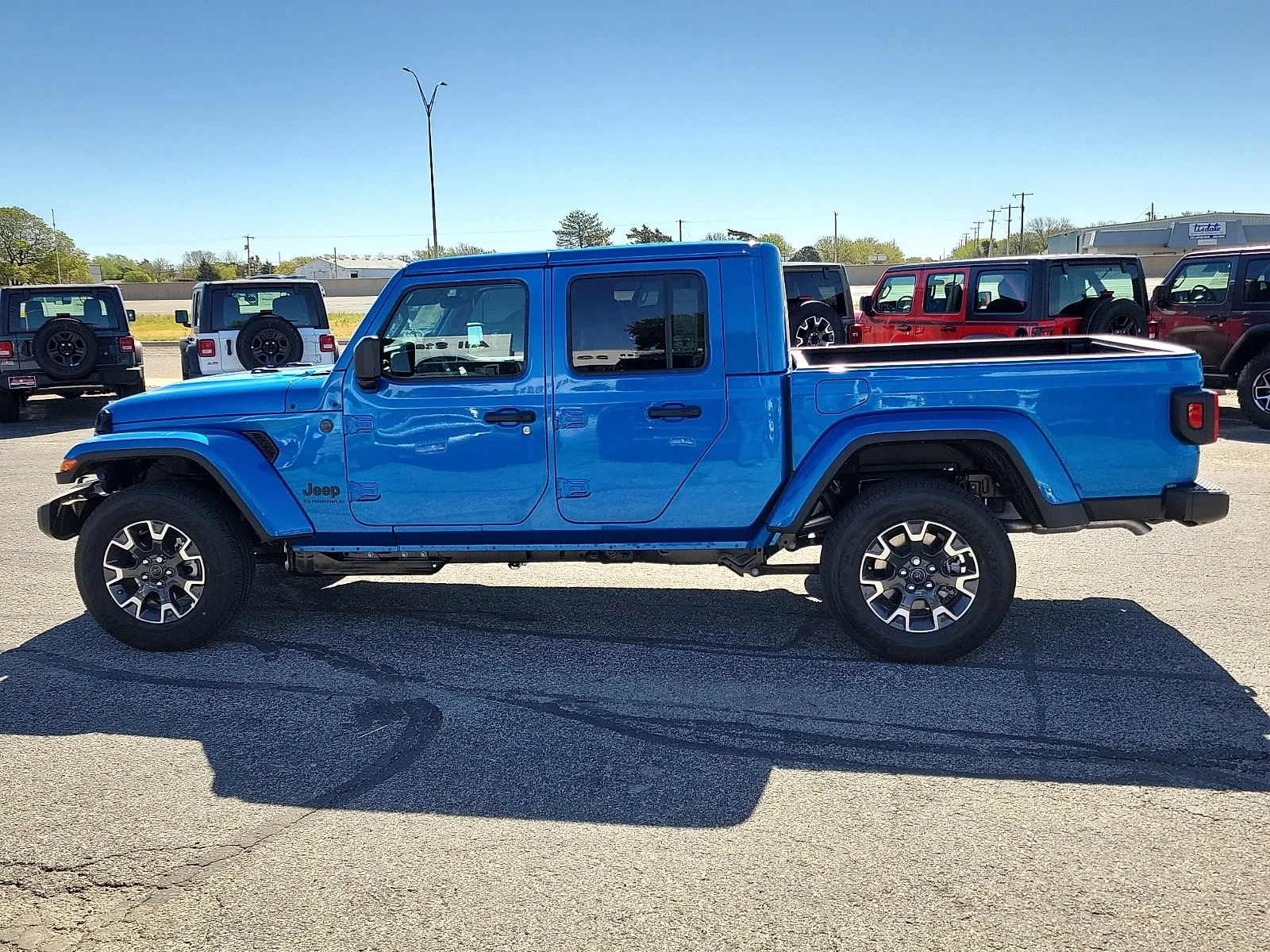 New 2026 Hydro Blue Pearlcoat Jeep SAHARA 4X4 image 2