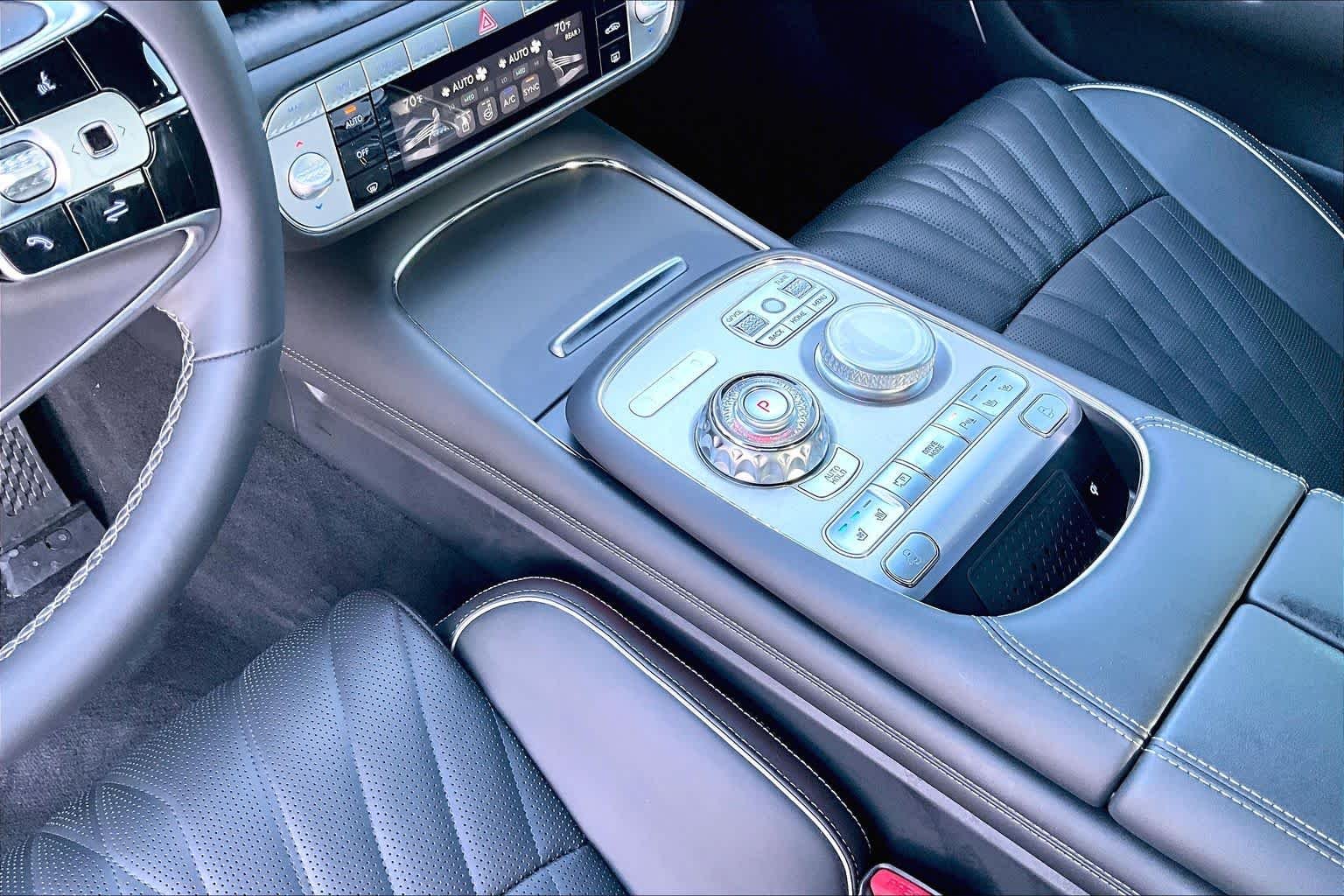 Used 2024 Maui Black Genesis e-SC image 17