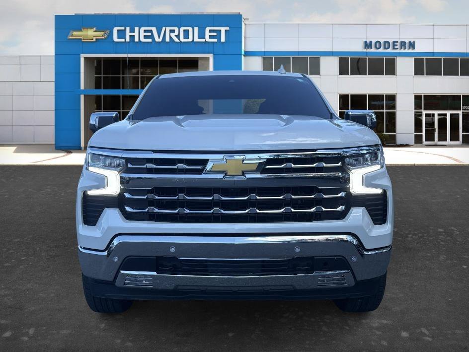 Used 2024 Iridescent Pearl Tricoat Chevrolet LTZ image 7