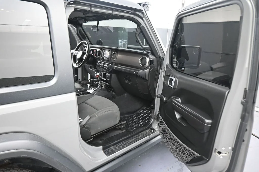 Used 2020 Gray Jeep Sport image 40