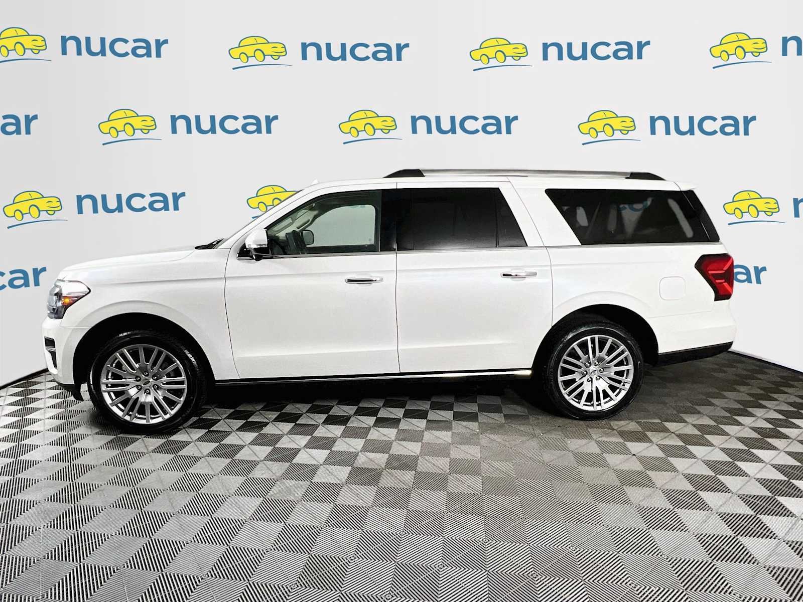 Used 2024 Star White Metallic Tri-Coat Ford Limited image 4
