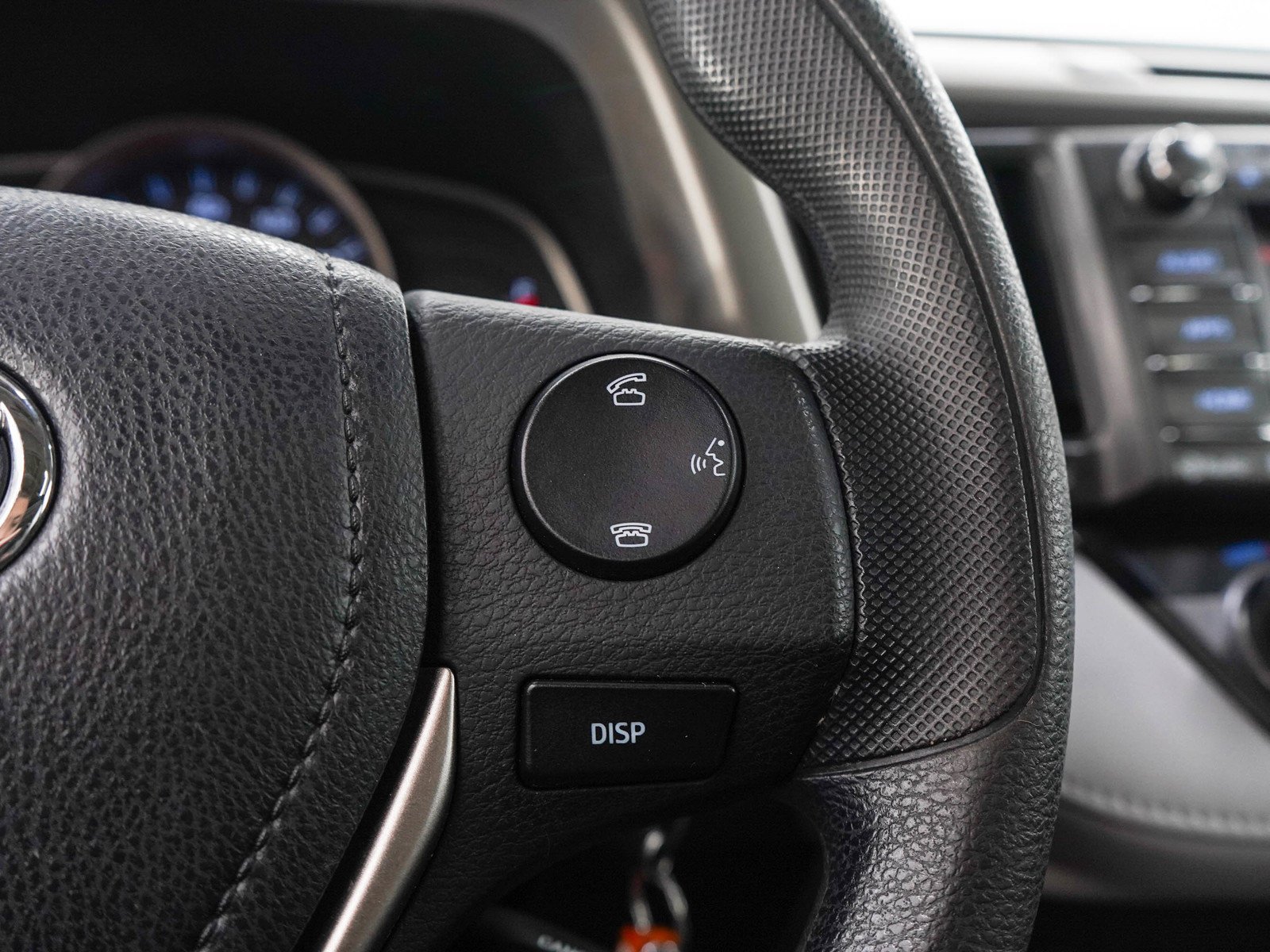 Used 2015 Magnetic Gray Metallic Toyota Xle image 25