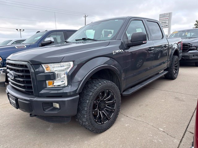Used 2016 Gray Ford XLT image 2