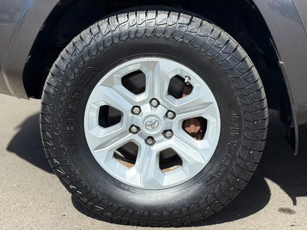Used 2016 Gray Toyota SR5 Premium image 9