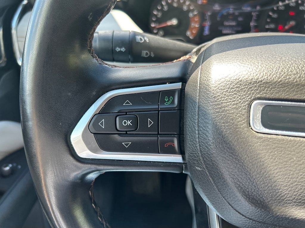 Used 2022 Black Jeep Limited 4x4 image 19