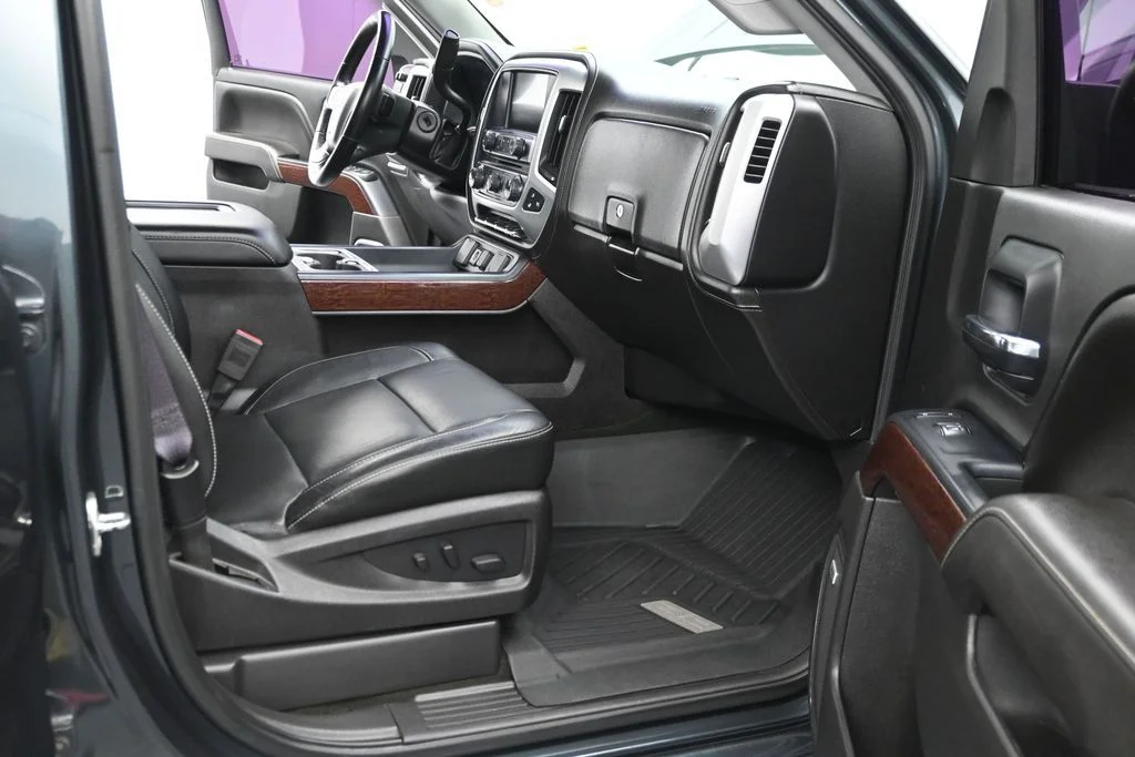 Used 2017 Gray GMC SLT image 11