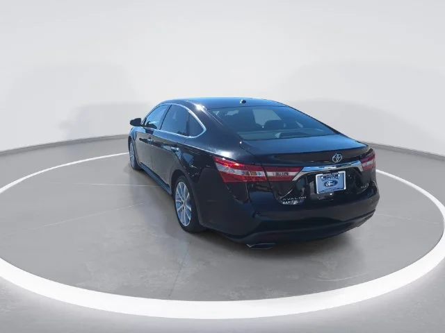 Used 2013 Black Toyota XLE Touring image 7