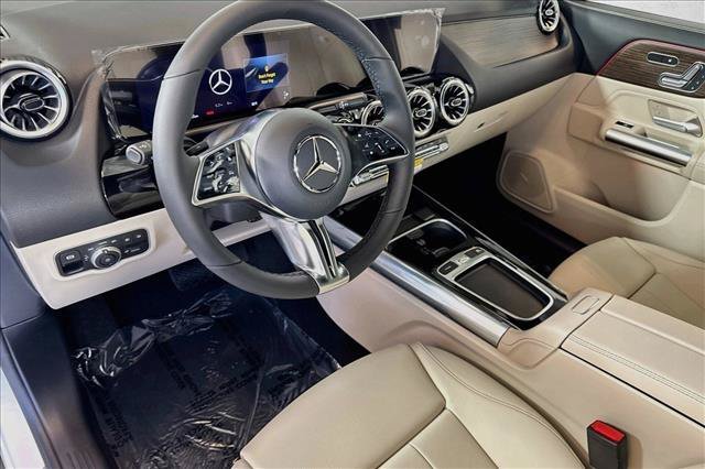 New 2026 Polar White Mercedes-Benz GLA 250 image 39