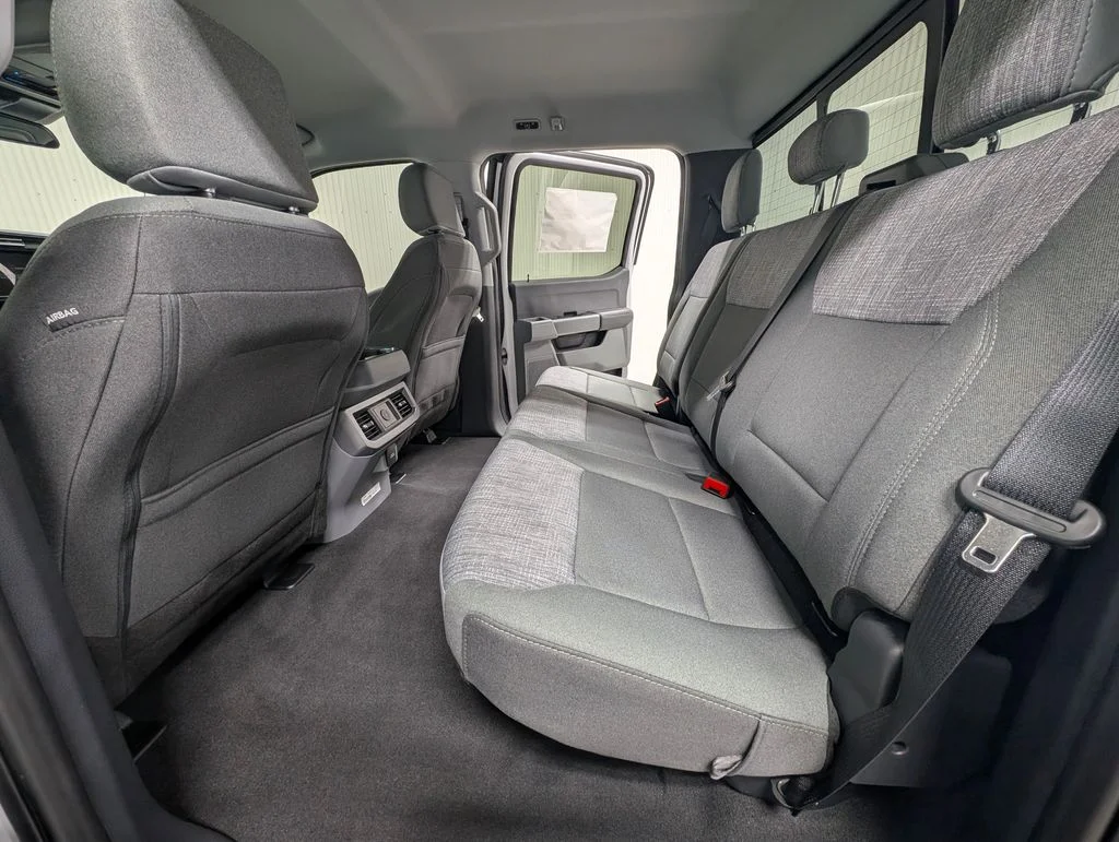New 2026 Oxford White Ford F-250® XLT image 17