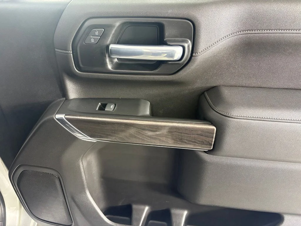 Used 2022 Silver Chevrolet LTZ image 14